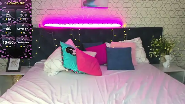 Snapshot of Tonya_Gray chatting on 12/19/24, 08:02 Tonya Gray online show from 12/19/24, 08:02