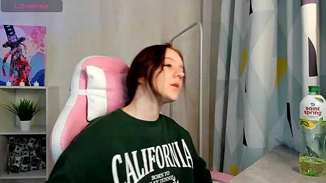 Snapshot of Tonya_Gray chatting on 12/29/24, 12:09 Tonya Gray online show from 12/29/24, 12:09