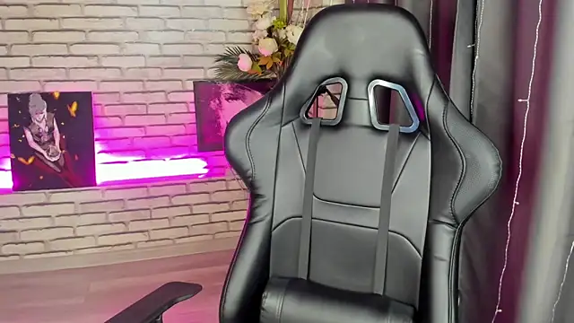 Snapshot of Tonya_Gray chatting on 01/19/25, 01:21 Tonya Gray online show from 01/19/25, 01:21