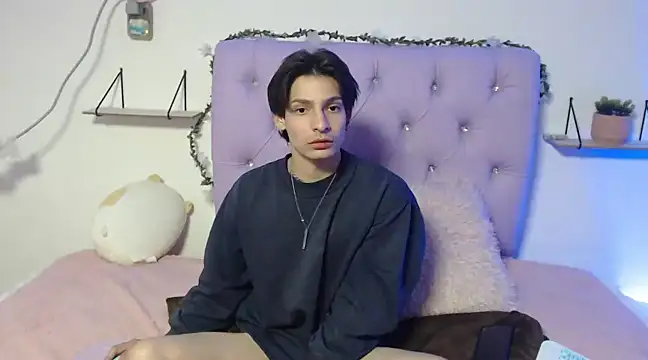 Apolo Hidalgo01 online show from 01/30/25, 04:13