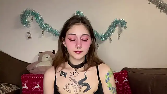 Snapshot of _Devill_Baby chatting on 01/26/25, 04:41 Devill Baby online show from 01/26/25, 04:41