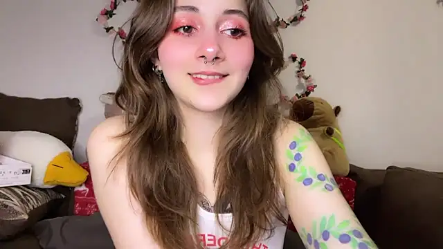 Snapshot of _Devill_Baby chatting on 02/07/25, 04:35 Devill Baby online show from 02/07/25, 04:35