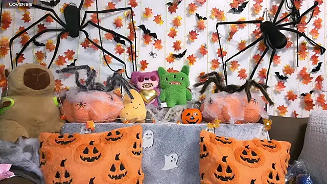 Snapshot of _Devill_Baby chatting on 10/29/25, 07:15 Devill Baby online show from 10/29/25, 07:15