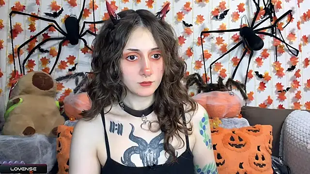 Snapshot of _Devill_Baby chatting on 11/24/25, 06:29 Devill Baby online show from 11/24/25, 06:29