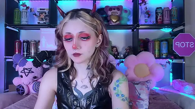 Snapshot of _Devill_Baby chatting on 05/25/26, 07:42 Devill Baby online show from 05/25/26, 07:42