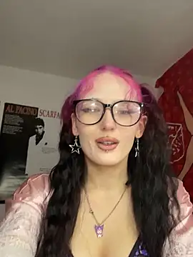 badgirllilli online show from 09/29/25, 09:52