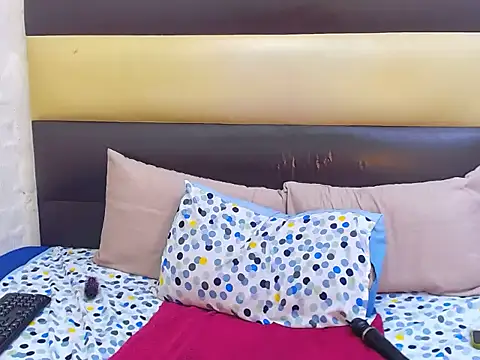 NunuBerry16 online show from 02/13/26, 09:11