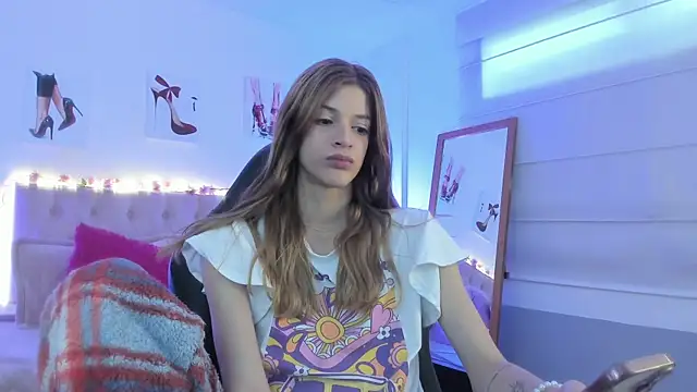 Nora Vennucci online show from 05/24/26, 01:16