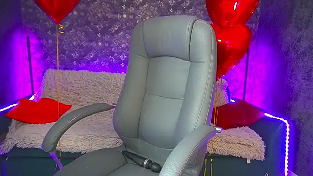 Snapshot of LanaRhoades_s chatting on 02/16/25, 06:43 LanaRhoades s online show from 02/16/25, 06:43