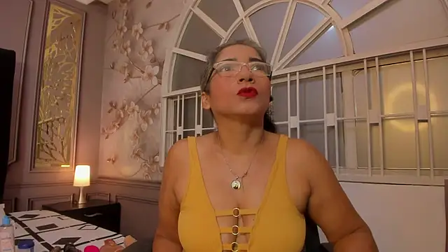 Snapshot of mature_bigass__ chatting on 12/31/24, 01:15 mature bigass online show from 12/31/24, 01:15