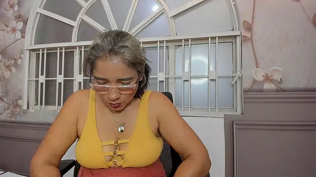 Snapshot of mature_bigass__ chatting on 12/31/24, 07:42 mature bigass online show from 12/31/24, 07:42