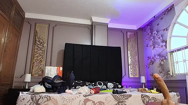 mature bigass   online show from 12/13/25, 07:53