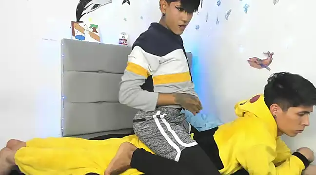 Snapshot of andrew_uwu_ chatting on 12/14/24, 01:06 andrew uwu online show from 12/14/24, 01:06