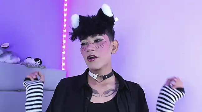 Snapshot of andrew_uwu_ chatting on 03/17/25, 05:27 andrew uwu online show from 03/17/25, 05:27