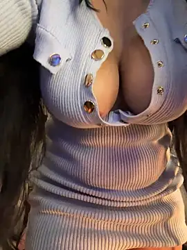 Snapshot of Anily_Lovely chatting on 02/26/25, 03:32 Anily Lovely online show from 02/26/25, 03:32