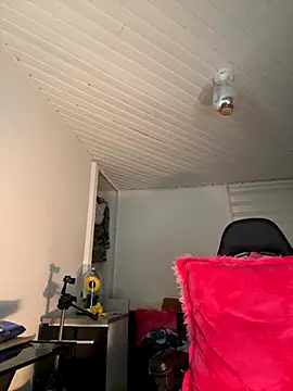 Snapshot of Anily_Lovely chatting on 09/30/25, 12:26 Anily Lovely online show from 09/30/25, 12:26