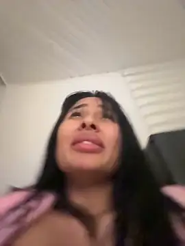 Snapshot of Anily_Lovely chatting on 10/13/25, 04:34 Anily Lovely online show from 10/13/25, 04:34