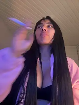 Snapshot of Anily_Lovely chatting on 10/23/25, 11:57 Anily Lovely online show from 10/23/25, 11:57