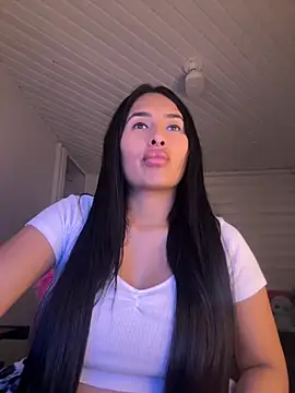 Snapshot of Anily_Lovely chatting on 11/08/25, 11:03 Anily Lovely online show from 11/08/25, 11:03