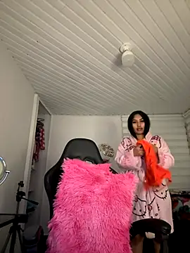 Snapshot of Anily_Lovely chatting on 12/04/25, 12:31 Anily Lovely online show from 12/04/25, 12:31