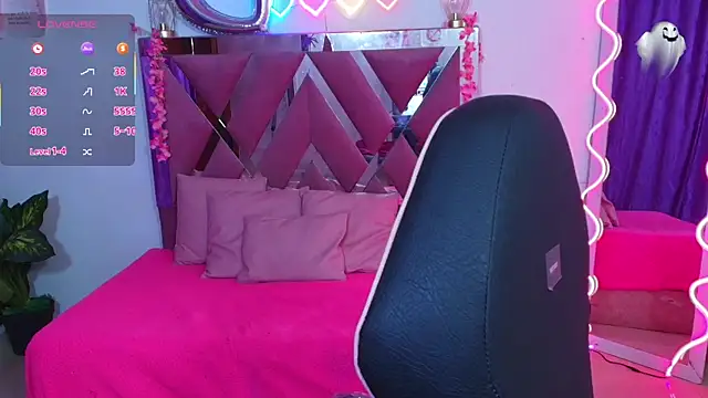 kendra tay online show from 11/06/25, 03:07