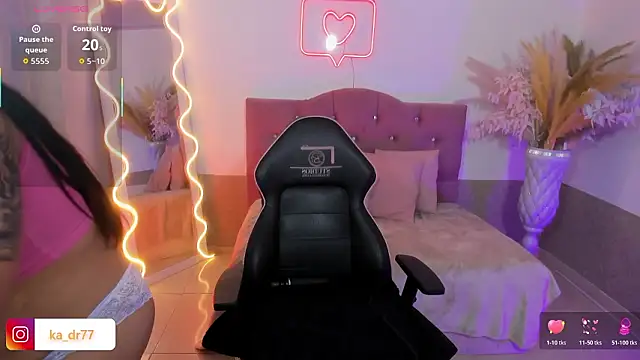 kendra tay online show from 02/18/26, 03:02