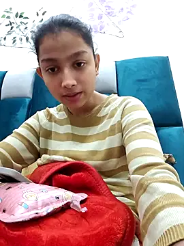 Snapshot of Aleena_Rai chatting on 12/08/24, 06:39 Aleena Rai online show from 12/08/24, 06:39