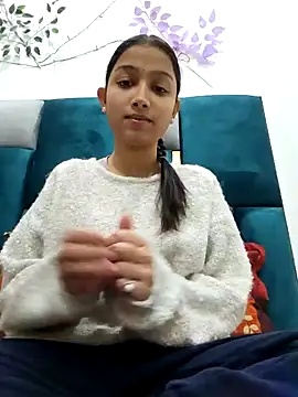 Snapshot of Aleena_Rai chatting on 01/07/25, 07:17 Aleena Rai online show from 01/07/25, 07:17