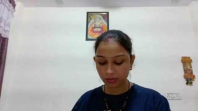 Snapshot of Aleena_Rai chatting on 10/12/25, 07:13 Aleena Rai online show from 10/12/25, 07:13