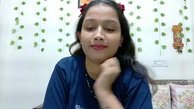Snapshot of Aleena_Rai chatting on 10/29/25, 06:53 Aleena Rai online show from 10/29/25, 06:53