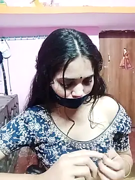 Snapshot of Cute-Simmi chatting on 01/08/25, 09:42 Cute-Simmi online show from 01/08/25, 09:42