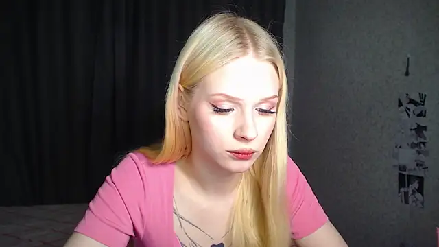 Snapshot of lisa_barbie chatting on 01/14/25, 11:53 lisa barbie online show from 01/14/25, 11:53