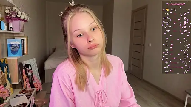 lisa barbie online show from 11/28/25, 09:01