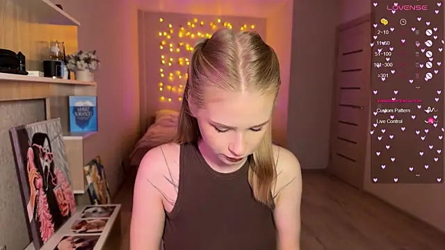 lisa barbie online show from 12/20/25, 11:06