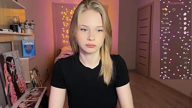 lisa barbie online show from 12/21/25, 04:19