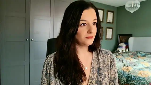 flatwhite0 online show from 04/03/26, 09:18