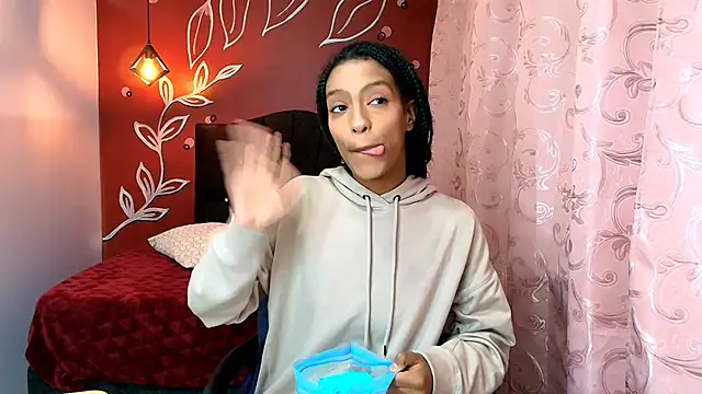 Zia Green online show from 01/04/25, 08:05