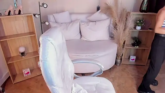 Amy Kiitty  online show from 01/03/25, 08:32