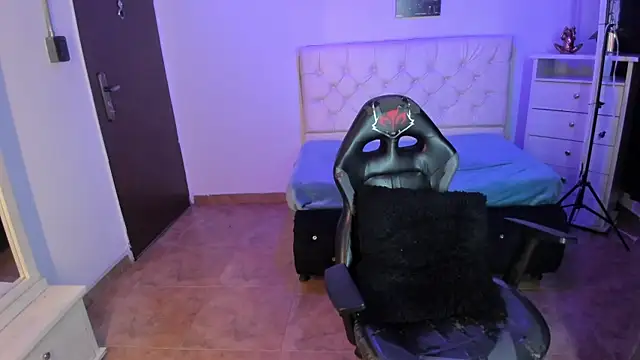 Amy Kiitty  online show from 09/12/25, 01:22