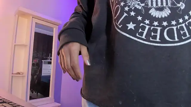 Amy Kiitty  online show from 10/21/25, 12:50