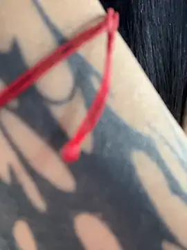 Amy Kiitty  online show from 04/16/26, 01:23