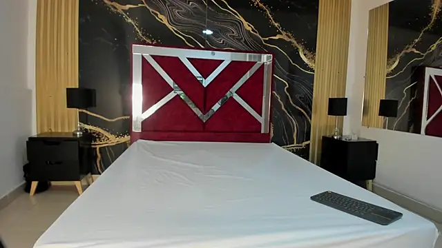 KarinaSimonz online show from 12/14/25, 07:40