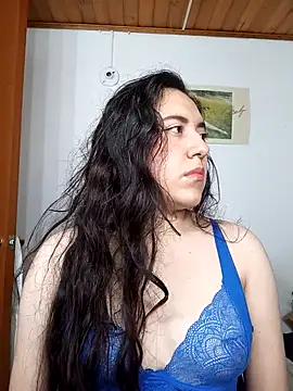 Emi chik online show from 02/07/26, 11:03