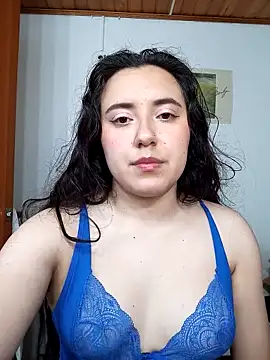 Emi chik online show from 02/08/26, 10:29