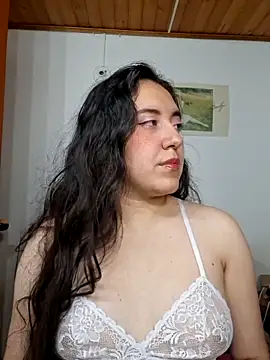 Emi chik online show from 04/26/26, 03:15