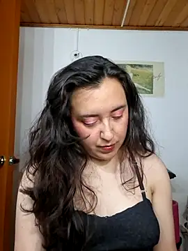 Emi chik online show from 06/26/26, 04:39