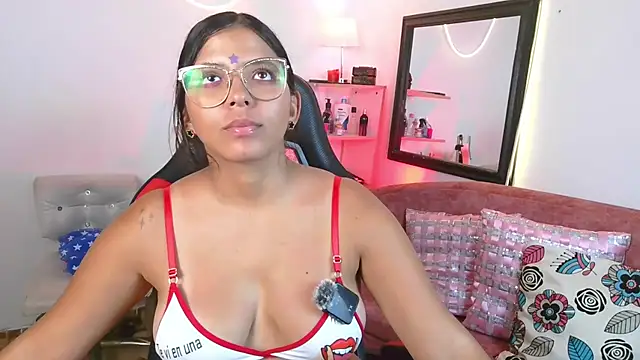 Megaan Greey online show from 07/05/26, 04:19