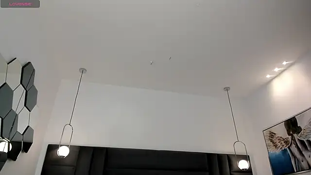 KatieNolan 1 online show from 12/01/25, 08:03