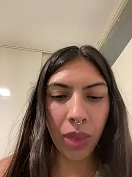 Argentiiniita online show from 01/04/25, 01:10