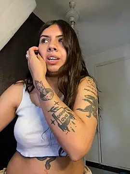 Argentiiniita online show from 11/26/25, 10:00